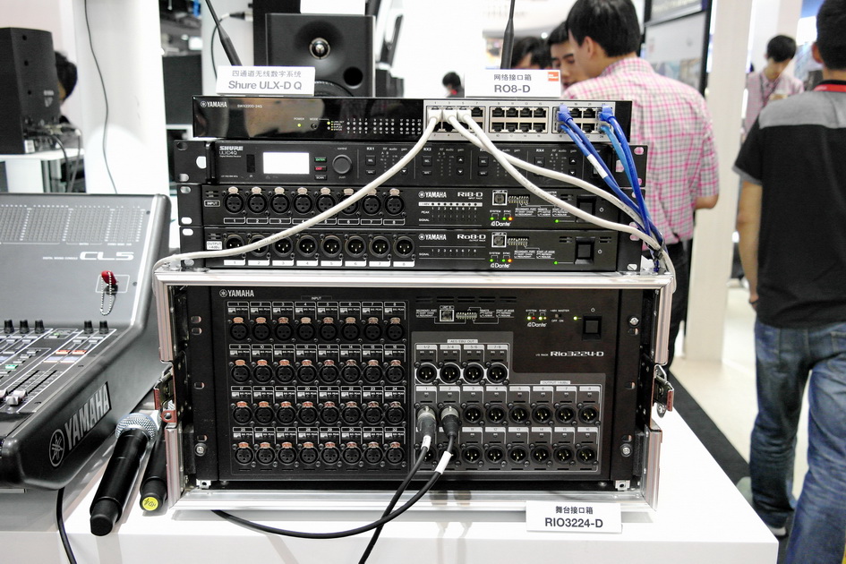 15vip太阳成专业音响新产品亮相PALM EXPO 2013展会 