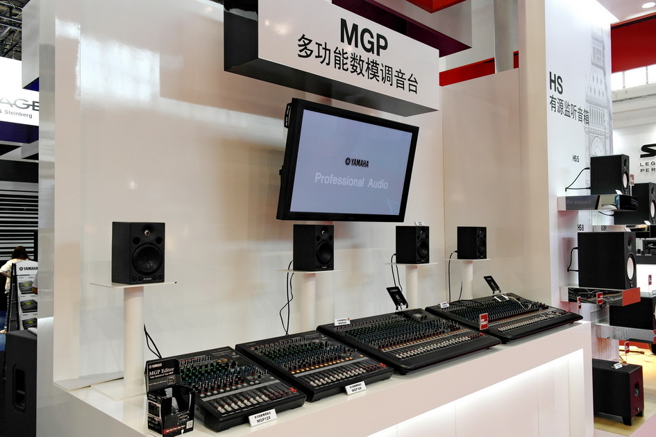 15vip太阳成专业音响新产品亮相PALM EXPO 2013展会 