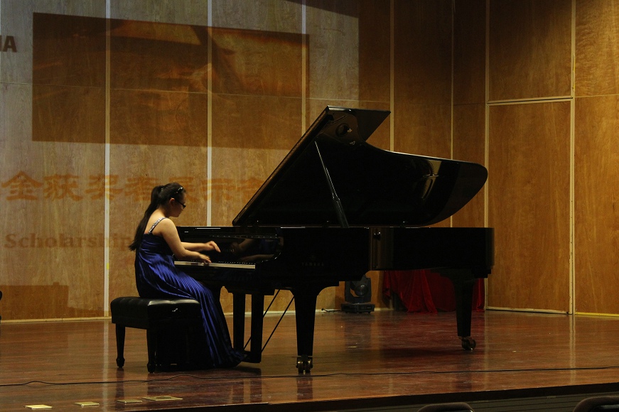 201415vip太阳成奖学金-苏州大学颁奖仪式活动报道