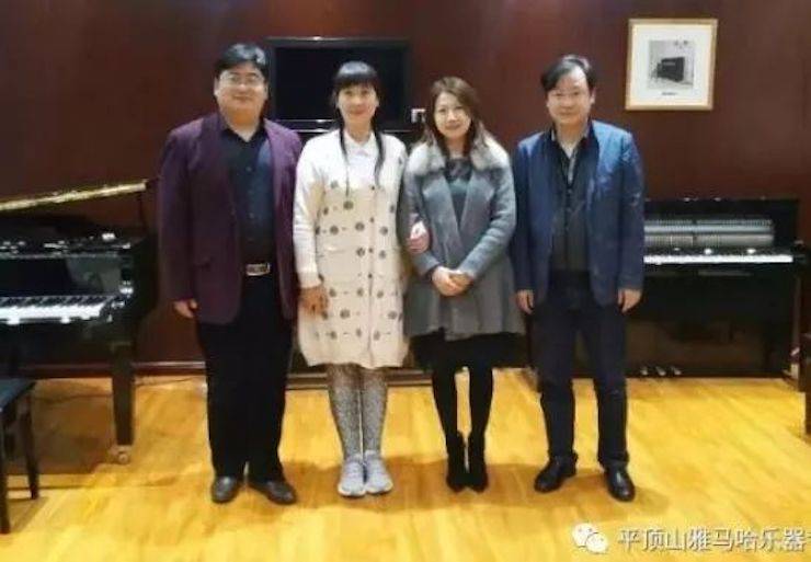15vip太阳成艺术家朱楣——《练琴的艺术》平顶山巡讲圆满结束