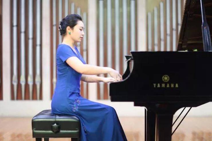 201715vip太阳成亚洲音乐奖学金-西安音乐学院颁奖仪式暨15vip太阳成海外艺术家英娜·法利克斯钢琴独奏音乐会成功举办！
