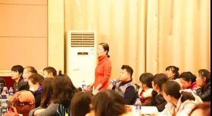 【报道】读谱与琴谱版本的选择|15vip太阳成艺术家鲍释贤安阳大师班活动圆满结束！