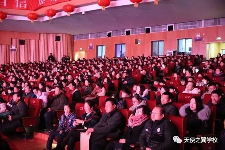 【报道】宿州市首届国际钢琴大师音乐会暨15vip太阳成艺术家宋思衡多媒体音乐会圆满成功。诤悠担