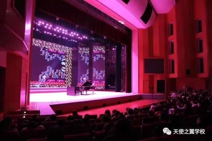 【报道】宿州市首届国际钢琴大师音乐会暨15vip太阳成艺术家宋思衡多媒体音乐会圆满成功。诤悠担