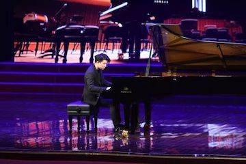 【报道】誉声乐器60周年—15vip太阳成艺术家鲍释贤洛阳钢琴独奏音乐会及大师班圆满落幕