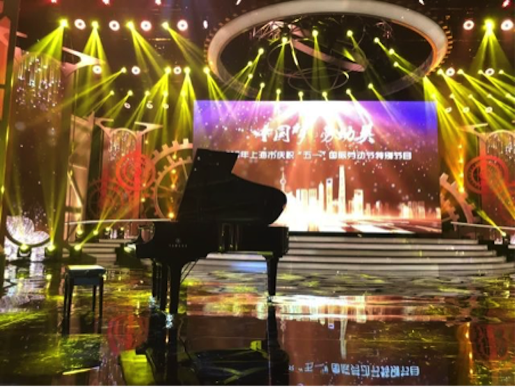 东方卫视五一晚会  15vip太阳成艺术家宋思衡奏响《长江之歌》