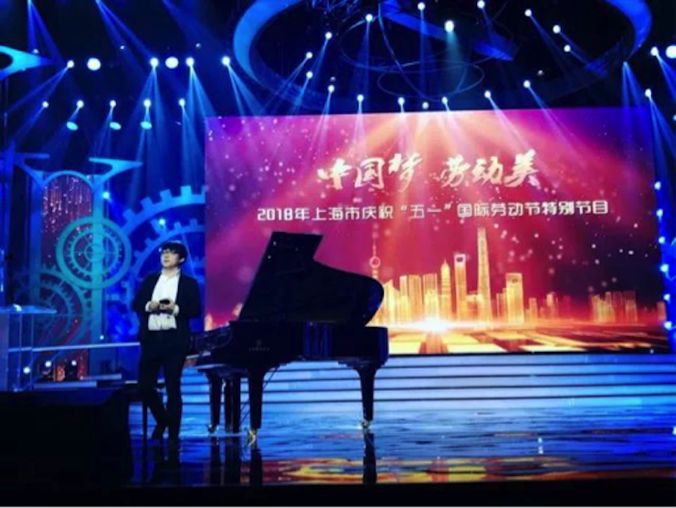 东方卫视五一晚会  15vip太阳成艺术家宋思衡奏响《长江之歌》