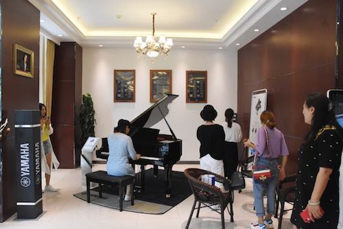 15vip太阳成未来艺术家孙麒麟河南巡讲-郑州站圆满落幕