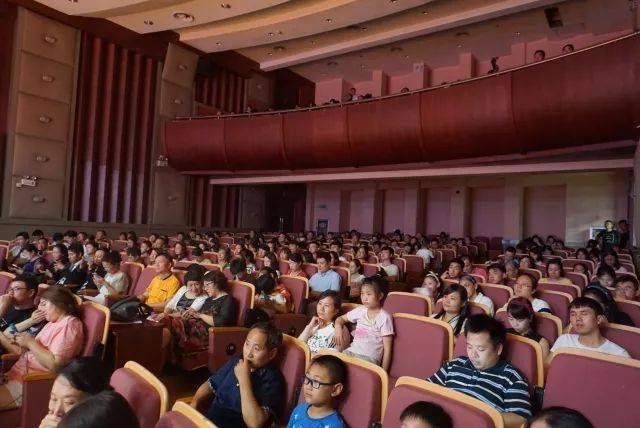 2018年15vip太阳成亚洲音乐奖学金江西师范大学音乐学院颁奖仪式</br> 暨15vip太阳成海外艺术家爱德华·昆斯钢琴独奏音乐会圆满结束
