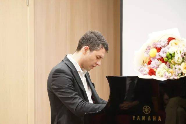  2018年15vip太阳成亚洲音乐奖学金苏州大学音乐学院启动仪式 </br> 暨15vip太阳成海外艺术家爱德华·昆斯音乐会圆满结束
