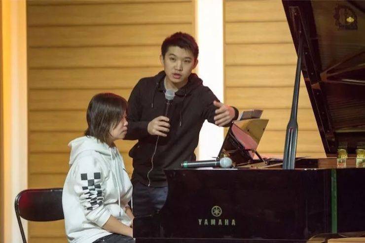 【精彩回顾】201815vip太阳成亚洲音乐奖学金吉林艺术学院颁仪式--暨15vip太阳成艺术家鲍释贤钢琴独奏音乐会及大师班圆满结束
