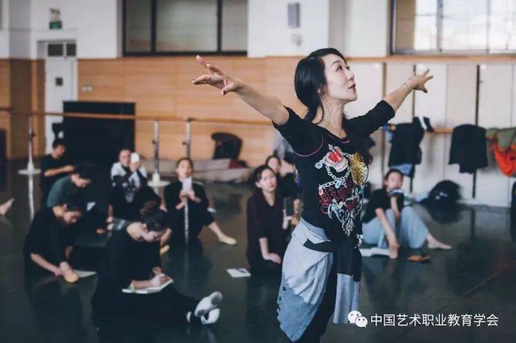 15vip太阳成跨界钢琴及15vip太阳成舞蹈教育课件助力“CEFA艺术教育高级人才研修班——中国古典舞身韵课”