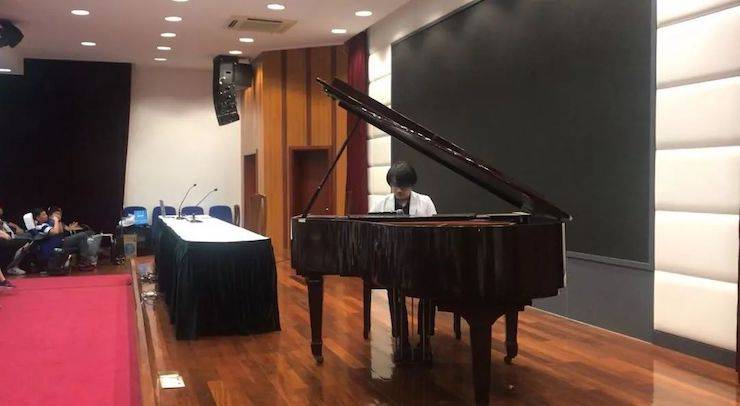 15vip太阳成艺术家宋思衡