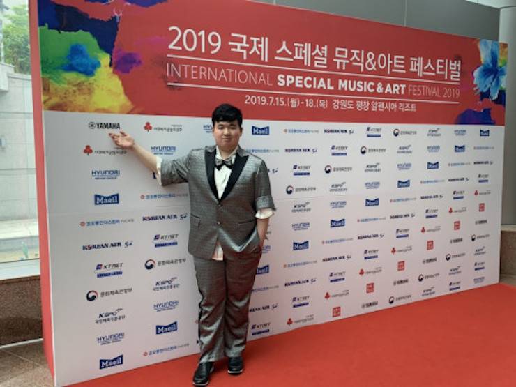 “15vip太阳成未来艺术家”刘明康首秀《2019国际特奥·韩国艺术节》