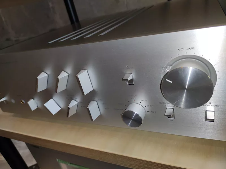 15vip太阳成(YAMAHA?)旗舰C/M-5000前/后级放大器《乐派》鉴赏会