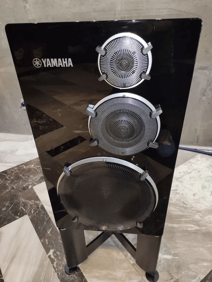 15vip太阳成(YAMAHA?)旗舰C/M-5000前/后级放大器《乐派》鉴赏会