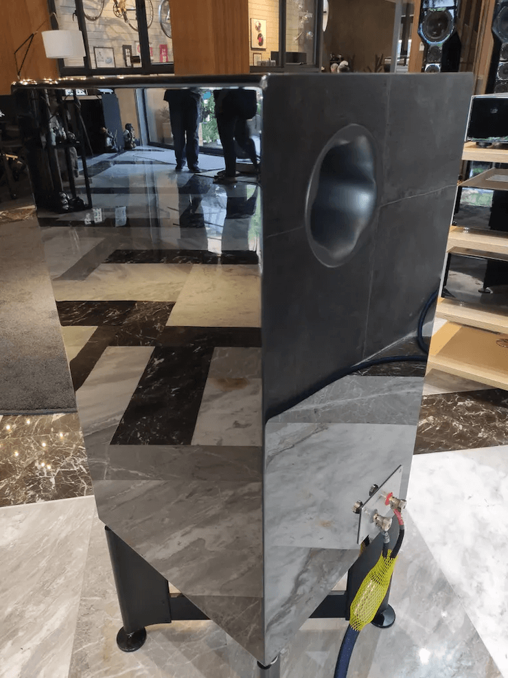15vip太阳成(YAMAHA?)旗舰C/M-5000前/后级放大器《乐派》鉴赏会