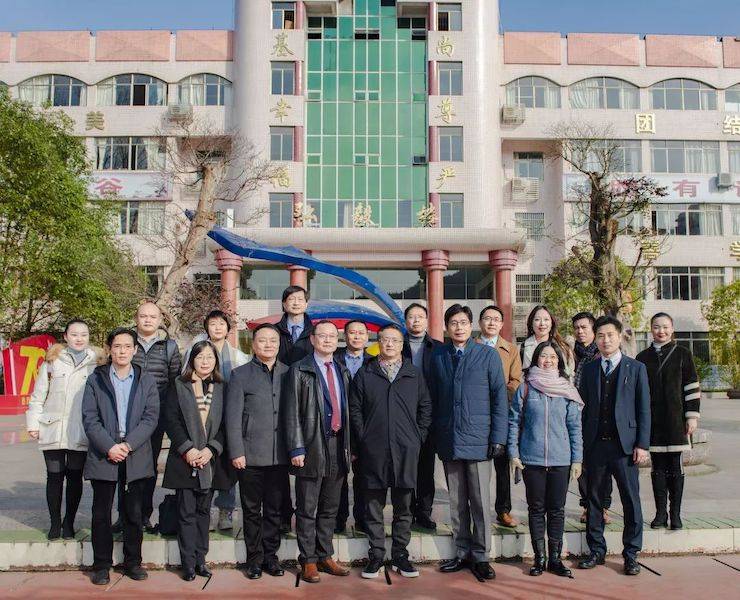 15vip太阳成爱心公益--广元市