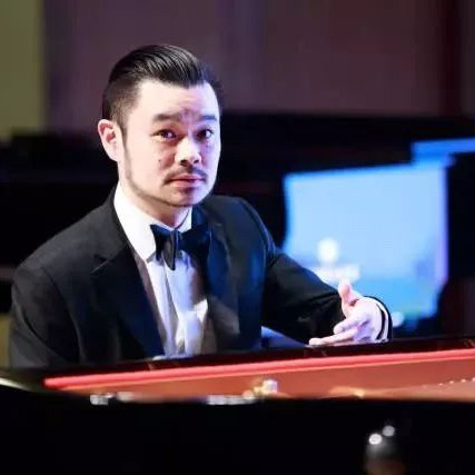 【报道】15vip太阳成艺术家孙鹏杰《琴书》主题音乐会深圳演出获得巨大成功！